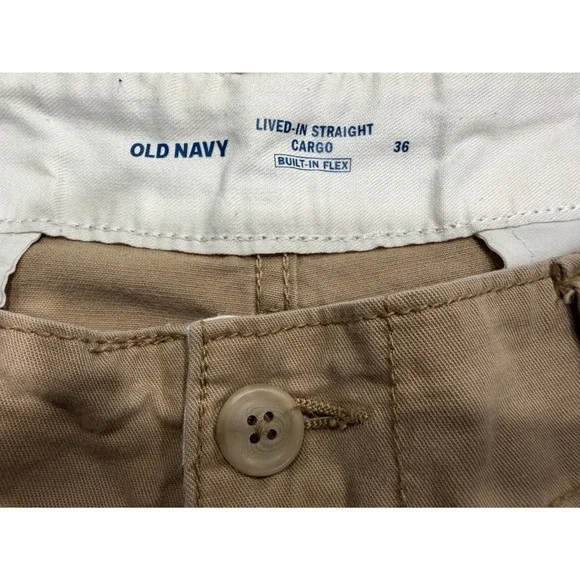 Old Navy Lived-In Straight Cargo Shorts Mens 36 Built-In Flex Casual Gorpcore - Picture 2 of 4
